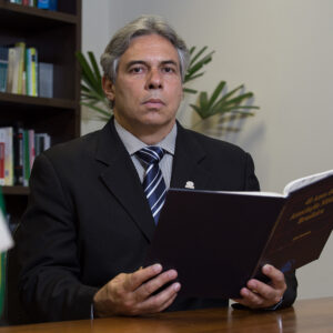 Dr. Lincoln Lopes Ferreira - 2 Vice-presidente