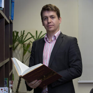 Dr. Nivio Lemos Moreira Junior