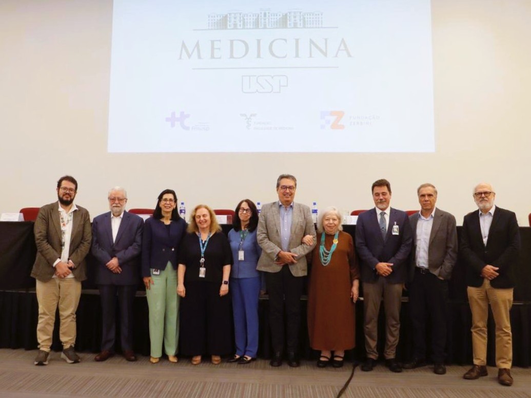 Presidente da AMB participa da cerimonia de recepcao aos novos residentes do Hospital das Clinicas da FMUS 1