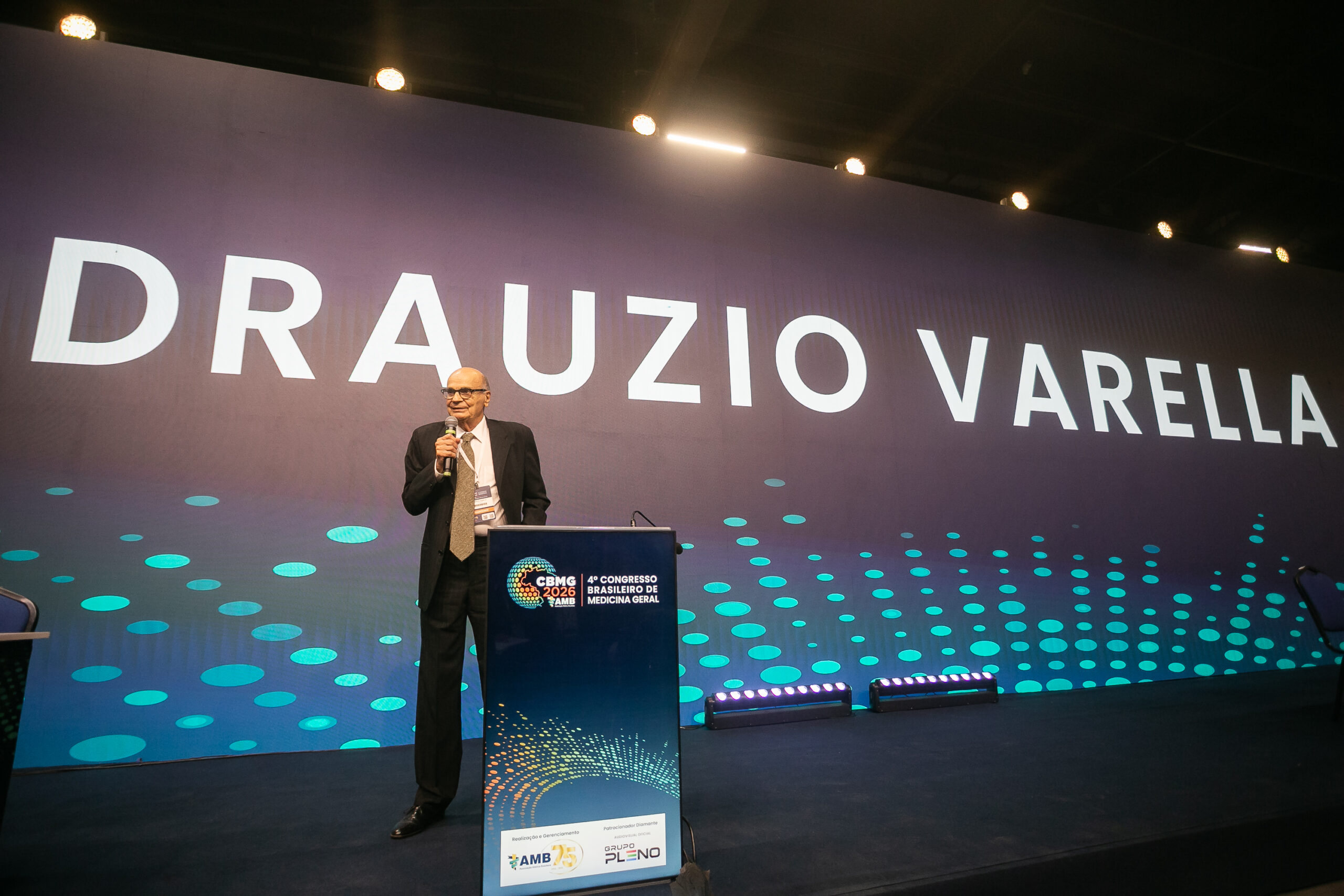 Drauzio Varella pede aos médicos engajamento na luta contra o sedentarismo 1 CBMG 11 06 2026 0018 scaled