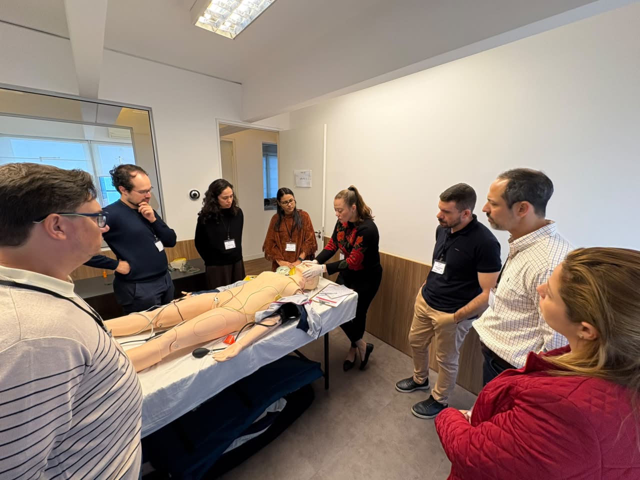 Com certificação internacional, curso ACLS capacita médicos no atendimento avançado de emergências cardiovasculares 1 Foto 1