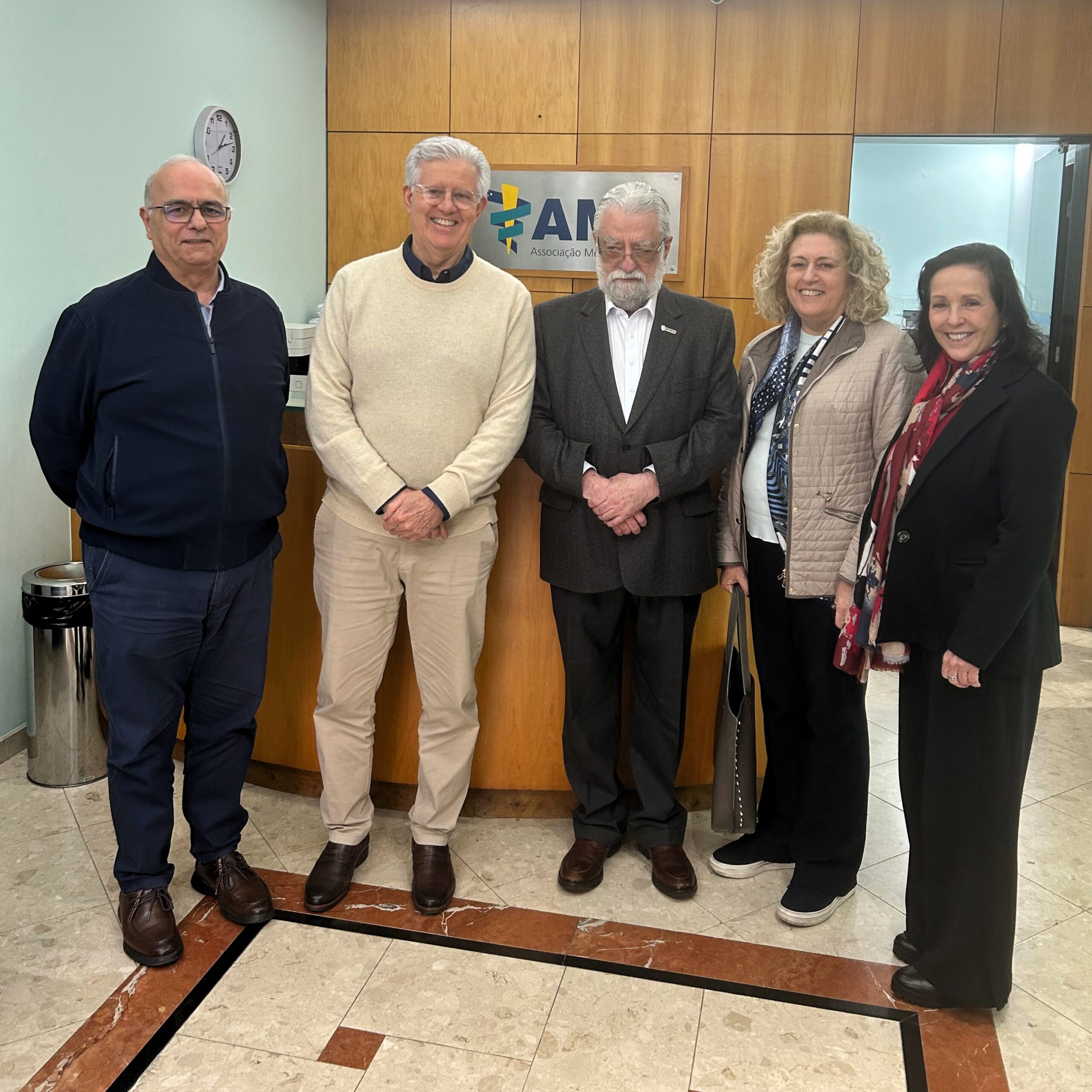 Diretor científico da AMB destaca importância do título de especialista em reunião com representantes da ASBAI 1 IMG 20260713 WA0004.jpg scaled